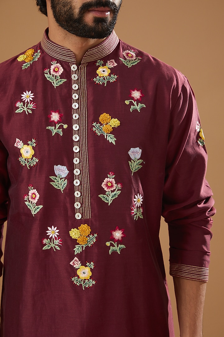 Maroon Chanderi Handloom Hand Embroidered Kurta by Wabi Sabi Men at Pernia's Pop Up Shop