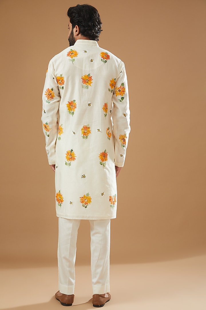 Ivory Chanderi Handloom Hand Painted Kurta Set by Wabi Sabi Men at Pernia's Pop Up Shop