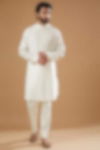 Ivory Chanderi Handloom Kurta Set by Wabi Sabi Men at Pernia's Pop Up Shop