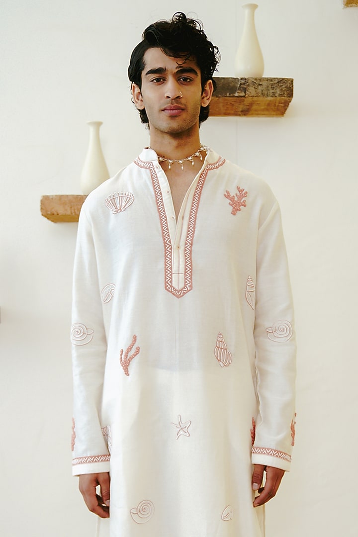 Ivory Chanderi Aari Embroidered Kurta Set by Wabi Sabi Men at Pernia's Pop Up Shop