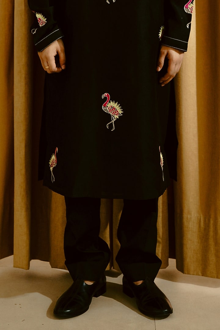 Black Chanderi Aari Embroidered Kurta Set by Wabi Sabi Men at Pernia's Pop Up Shop