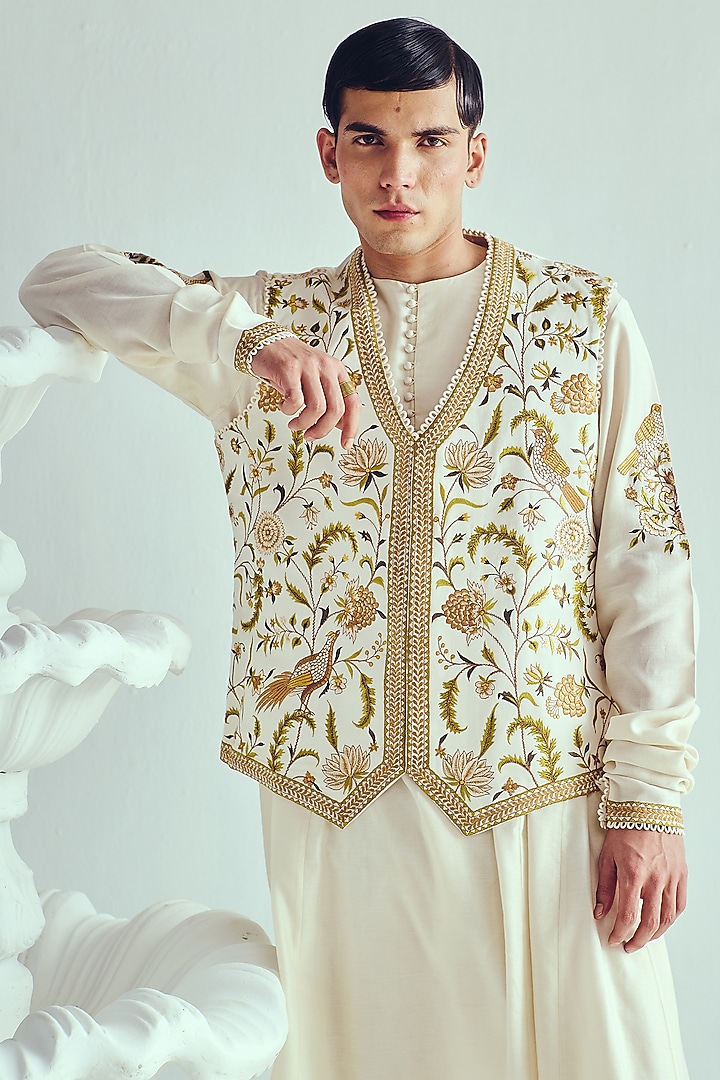Ivory Chanderi Resham Embroidered Handloom Bundi Jacket Set by Wabi Sabi Men at Pernia's Pop Up Shop