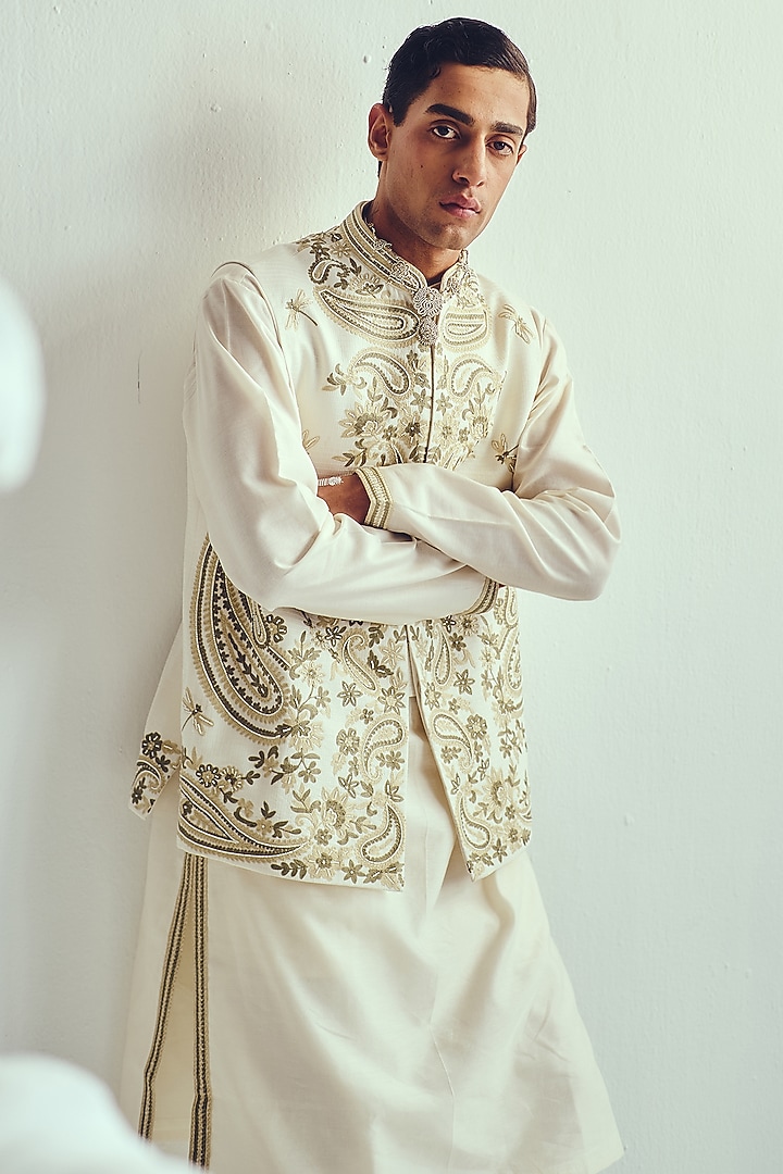 Ivory Chanderi Hand Embroidered Handloom Bundi Jacket Set by Wabi Sabi Men at Pernia's Pop Up Shop