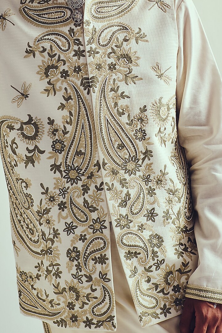 Ivory Chanderi Hand Embroidered Handloom Bundi Jacket Set by Wabi Sabi Men at Pernia's Pop Up Shop