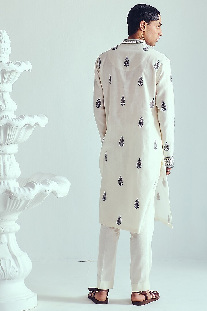 Ivory Chanderi Resham Embroidered Handloom Kurta Set by Wabi Sabi Men at Pernia's Pop Up Shop