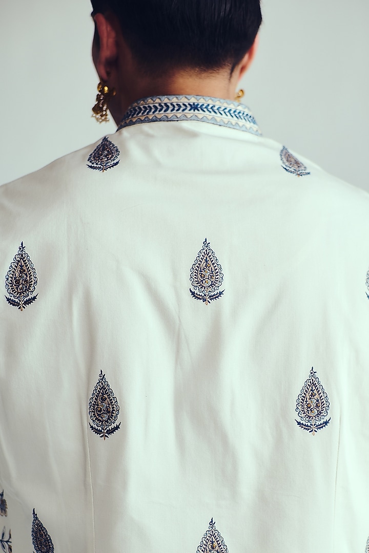 Ivory Chanderi Resham Embroidered Handloom Bundi Jacket Set by Wabi Sabi Men at Pernia's Pop Up Shop