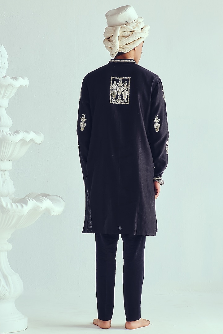 Black Chanderi Resham Embroidered Handloom Kurta Set by Wabi Sabi Men at Pernia's Pop Up Shop