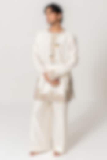 Ivory Chanderi Handloom Resham Embroidered Kurta Set by Wabi Sabi Men at Pernia's Pop Up Shop