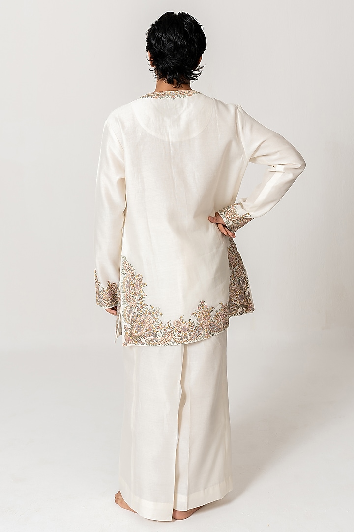 Ivory Chanderi Handloom Resham Embroidered Kurta Set by Wabi Sabi Men at Pernia's Pop Up Shop
