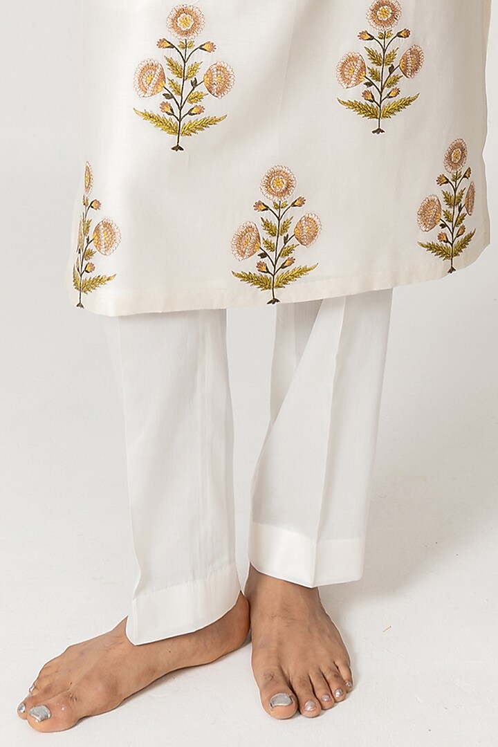 Ivory Chanderi Handloom Resham Embroidered Kurta Set by Wabi Sabi Men at Pernia's Pop Up Shop
