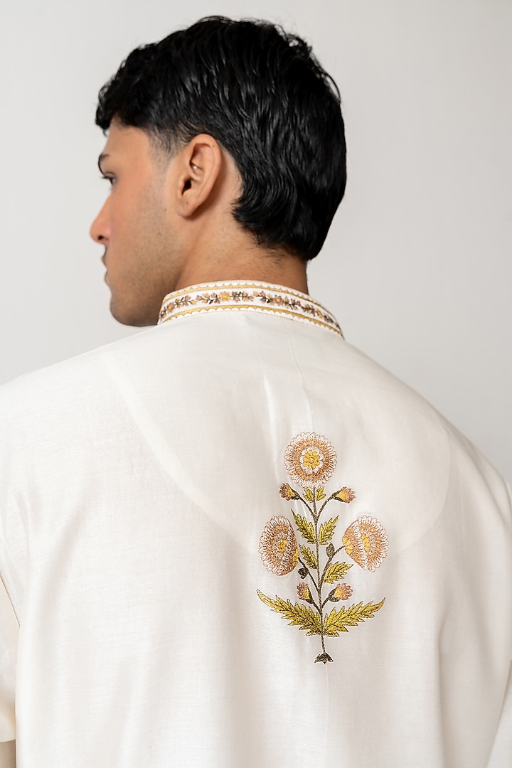 Ivory Chanderi Handloom Resham Embroidered Kurta Set by Wabi Sabi Men at Pernia's Pop Up Shop