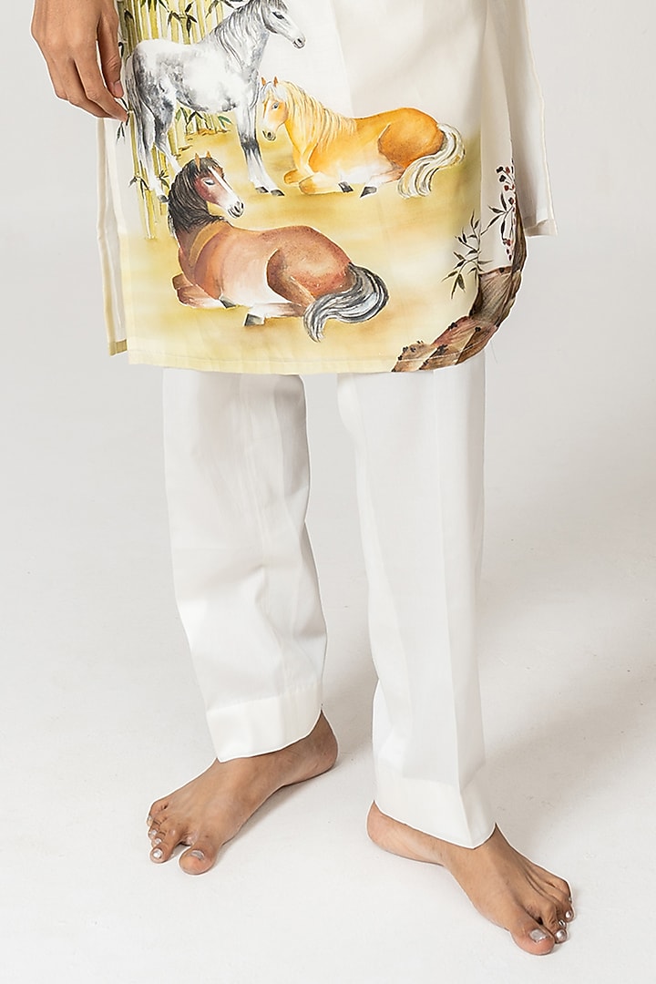 Ivory Chanderi Handloom Hand Painted Kurta Set by Wabi Sabi Men at Pernia's Pop Up Shop