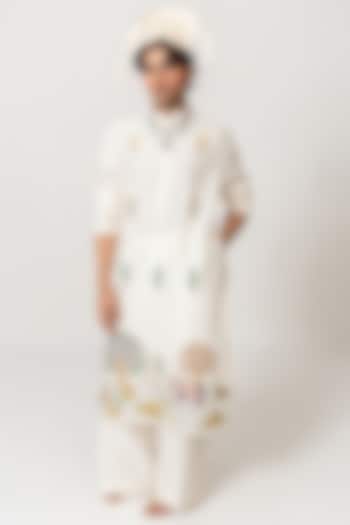 Ivory Chanderi Handloom Hand Painted Kurta Set by Wabi Sabi Men at Pernia's Pop Up Shop