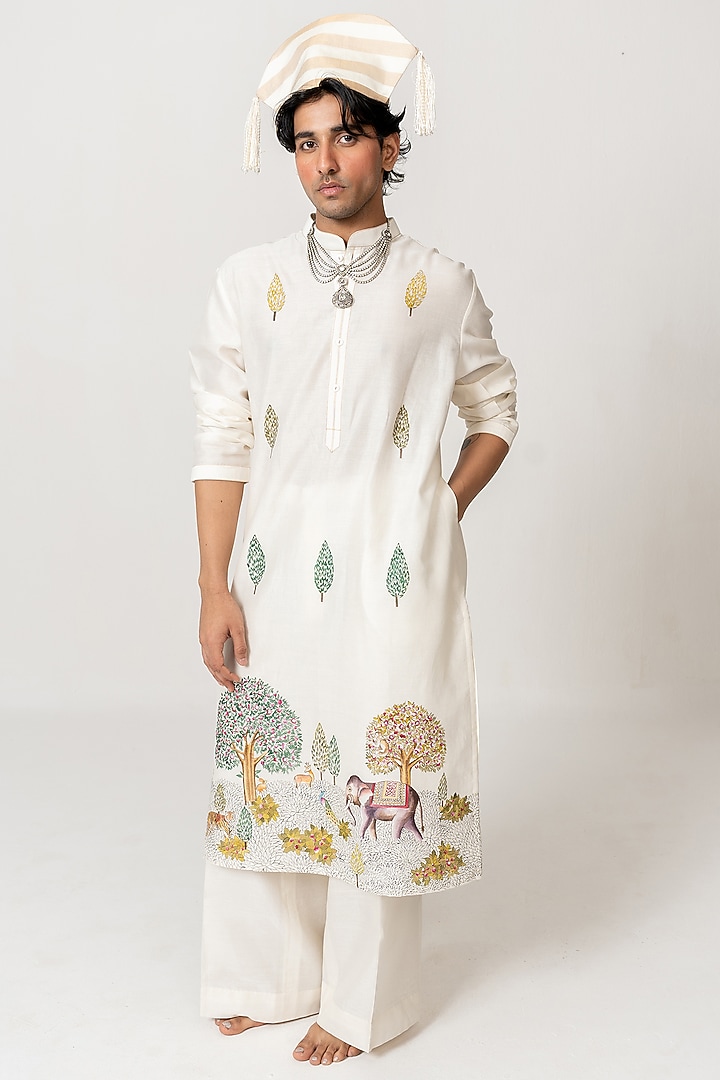 Ivory Chanderi Handloom Hand Painted Kurta Set by Wabi Sabi Men at Pernia's Pop Up Shop