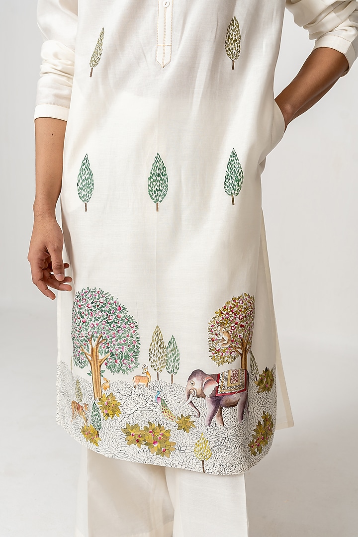 Ivory Chanderi Handloom Hand Painted Kurta Set by Wabi Sabi Men at Pernia's Pop Up Shop