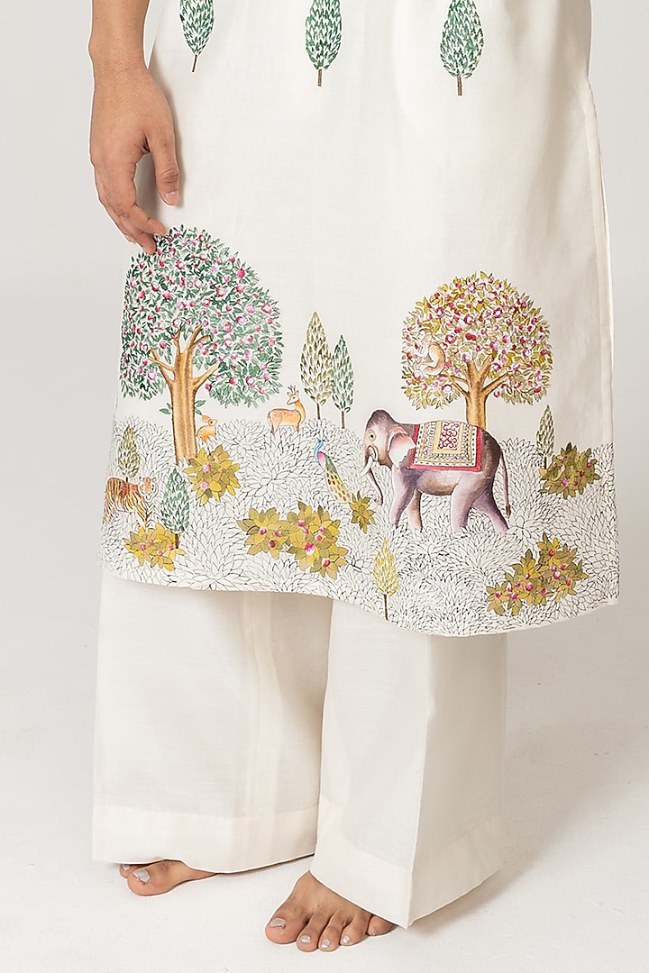 Ivory Chanderi Handloom Hand Painted Kurta Set by Wabi Sabi Men at Pernia's Pop Up Shop