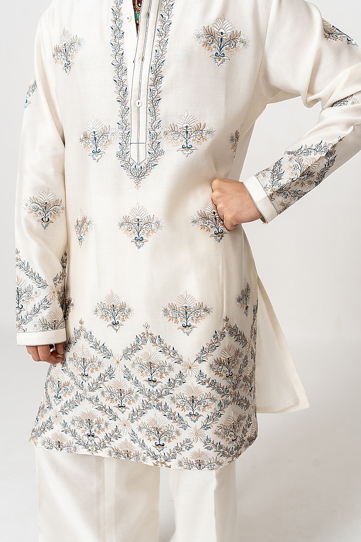 Ivory Chanderi Handloom Resham Embroidered Kurta Set by Wabi Sabi Men at Pernia's Pop Up Shop