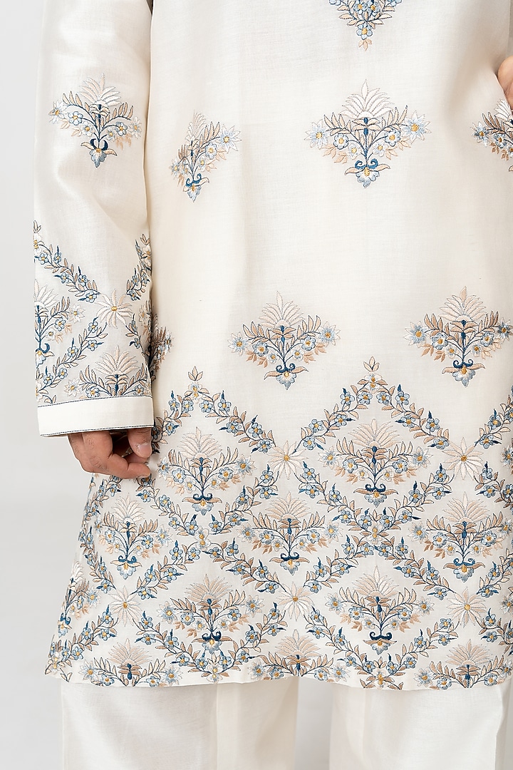 Ivory Chanderi Handloom Resham Embroidered Kurta Set by Wabi Sabi Men at Pernia's Pop Up Shop