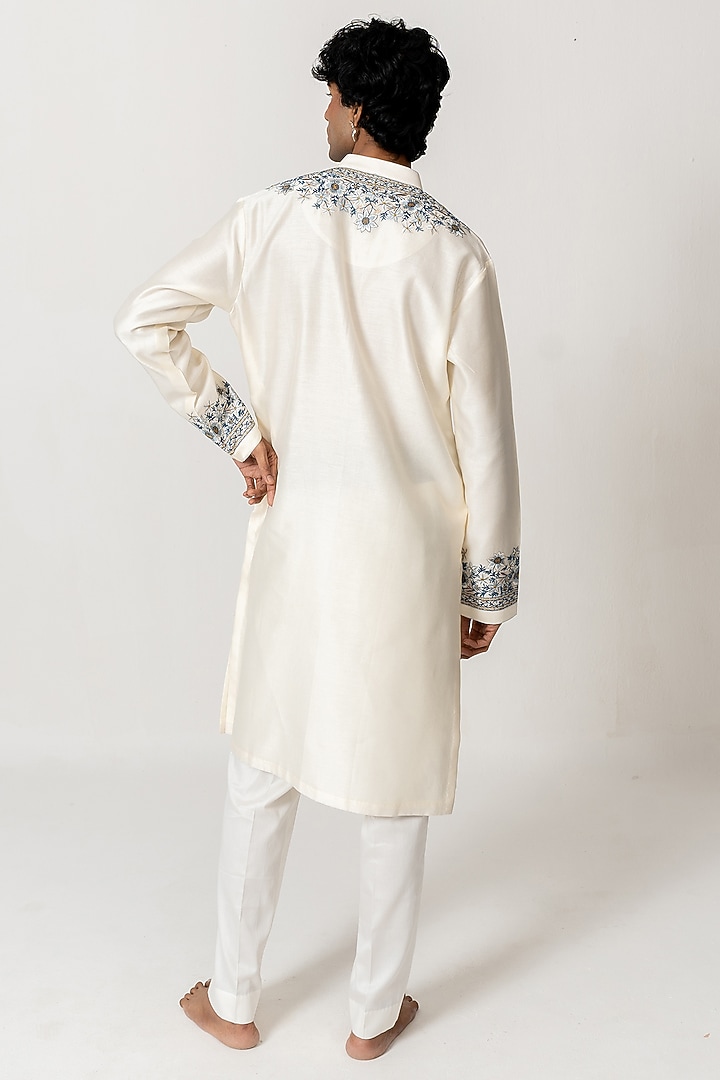 Ivory Chanderi Handloom Resham Embroidered Kurta Set by Wabi Sabi Men at Pernia's Pop Up Shop