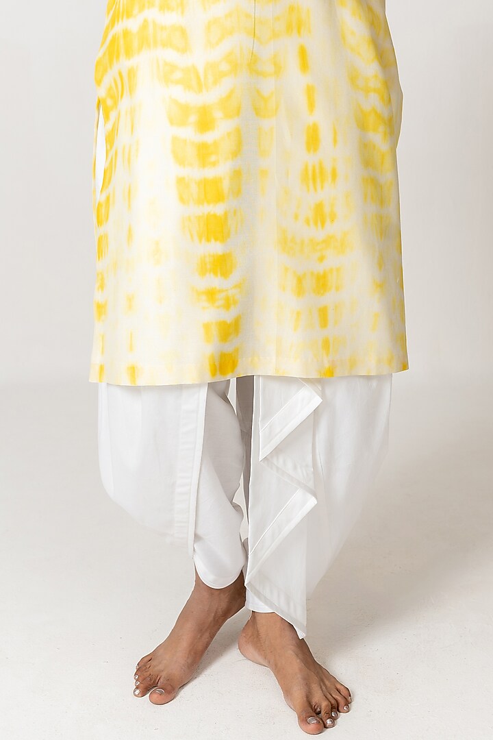 Ivory & Yellow Chanderi Handloom Tie-Dyed Kurta Set by Wabi Sabi Men at Pernia's Pop Up Shop