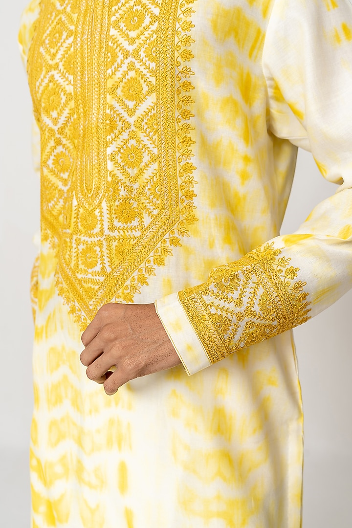 Ivory & Yellow Chanderi Handloom Tie-Dyed Kurta Set by Wabi Sabi Men at Pernia's Pop Up Shop