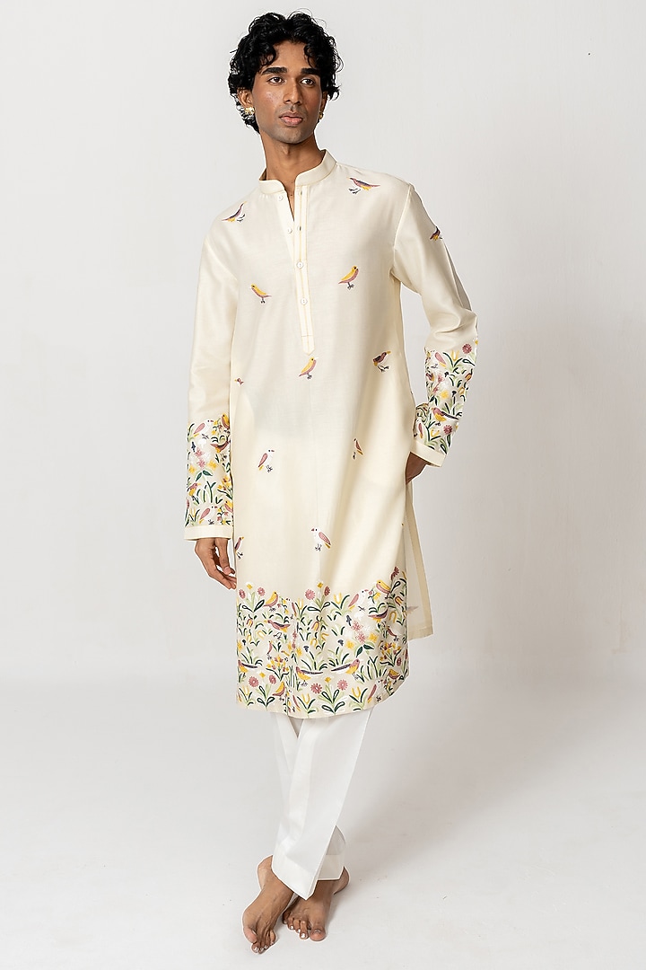 Butter Yellow Chanderi Handloom Aari Embroidered Kurta Set by Wabi Sabi Men at Pernia's Pop Up Shop