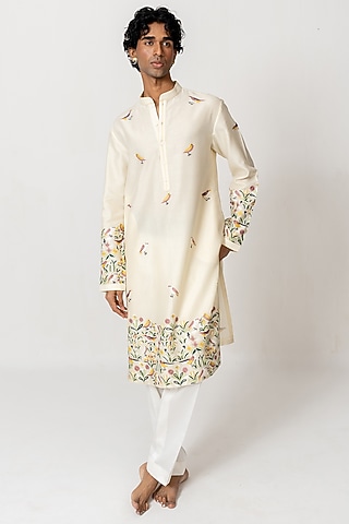 Butter Yellow Chanderi Handloom Aari Embroidered Kurta Set by Wabi Sabi Men
