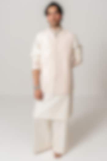 Faint Pink Chanderi Handloom Marodi Embroidered Bundi Jacket Set by Wabi Sabi Men at Pernia's Pop Up Shop