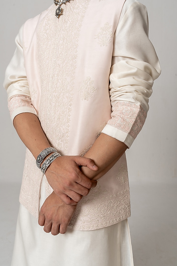 Faint Pink Chanderi Handloom Marodi Embroidered Bundi Jacket Set by Wabi Sabi Men at Pernia's Pop Up Shop