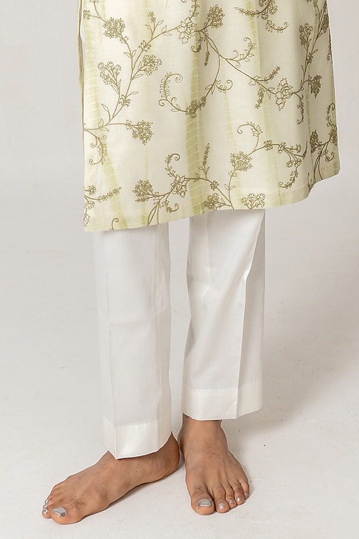 Pearl-Colored Chanderi Dori Embroidered Handloom Kurta Set by Wabi Sabi Men at Pernia's Pop Up Shop