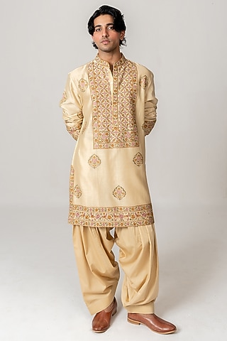Warm Beige Chanderi Aari Embroidered Handloom Short Kurta Set by Wabi Sabi Men