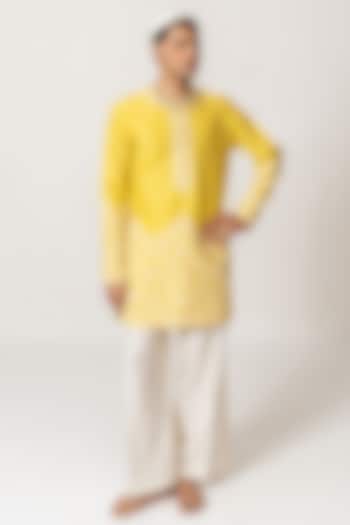 Sunshine Yellow Chanderi Dori Embroidered Handloom Kurta Set by Wabi Sabi Men at Pernia's Pop Up Shop