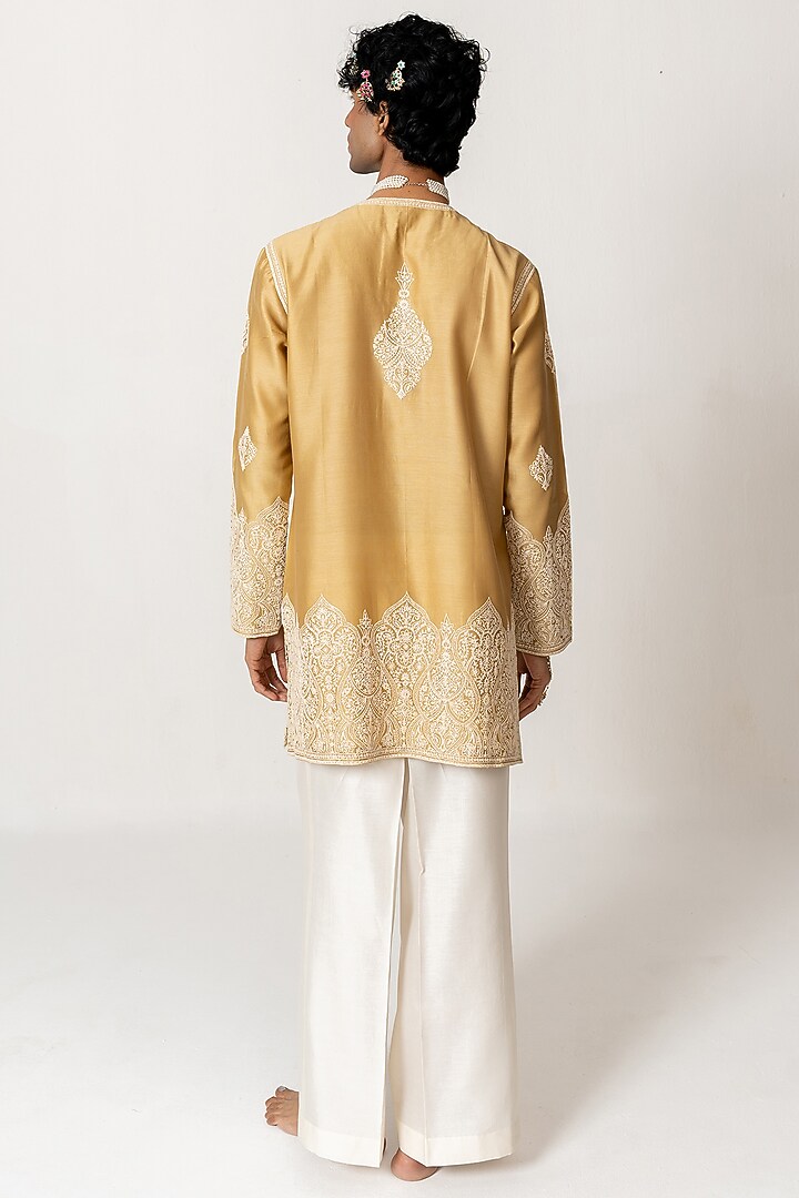 Dusty Mustard Dori Embroidered Handloom Short Kurta Set by Wabi Sabi Men at Pernia's Pop Up Shop