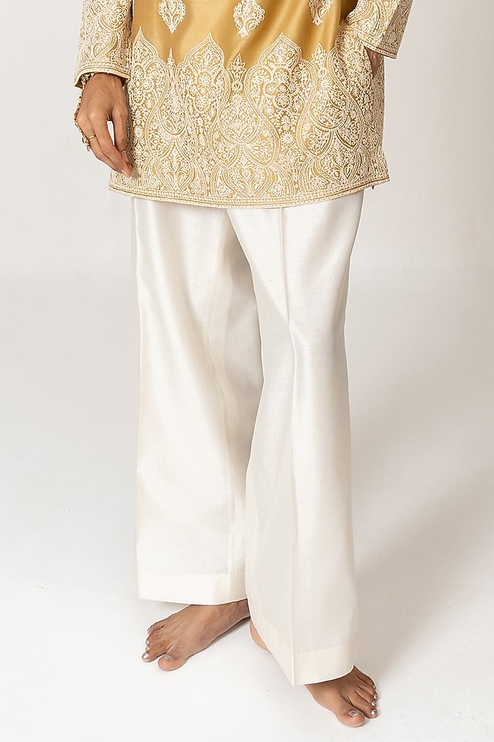 Dusty Mustard Dori Embroidered Handloom Short Kurta Set by Wabi Sabi Men at Pernia's Pop Up Shop