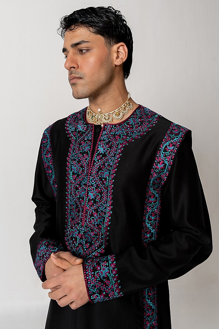 Black Chanderi Resham Embroidered Handloom Kurta Set by Wabi Sabi Men at Pernia's Pop Up Shop
