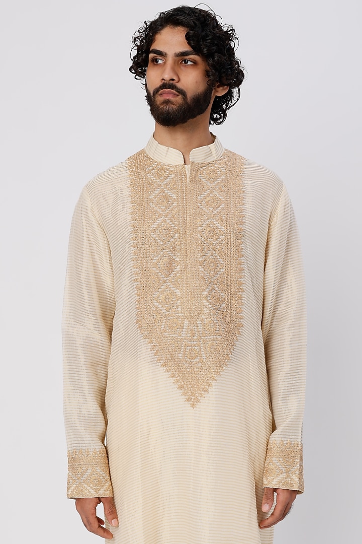 Ivory Embroidered Kurta Set by Wabi Sabi Men at Pernia's Pop Up Shop