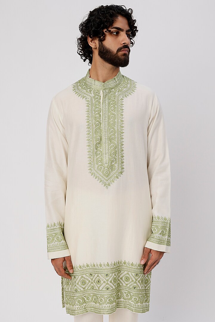Ivory Kurta Set With Embroidery by Wabi Sabi Men at Pernia's Pop Up Shop