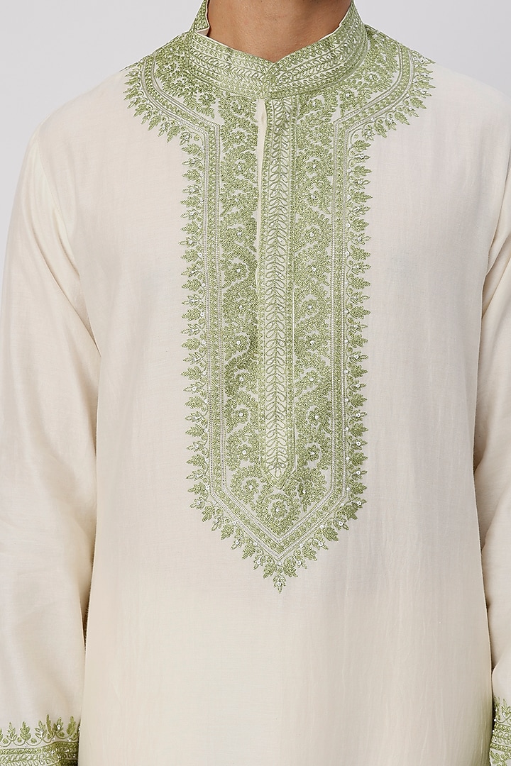 Ivory Kurta Set With Embroidery by Wabi Sabi Men at Pernia's Pop Up Shop