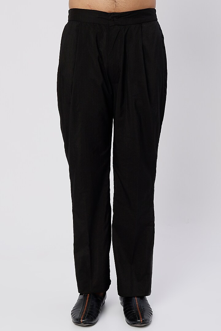 Black Embroidered Kurta Set by Wabi Sabi Men at Pernia's Pop Up Shop