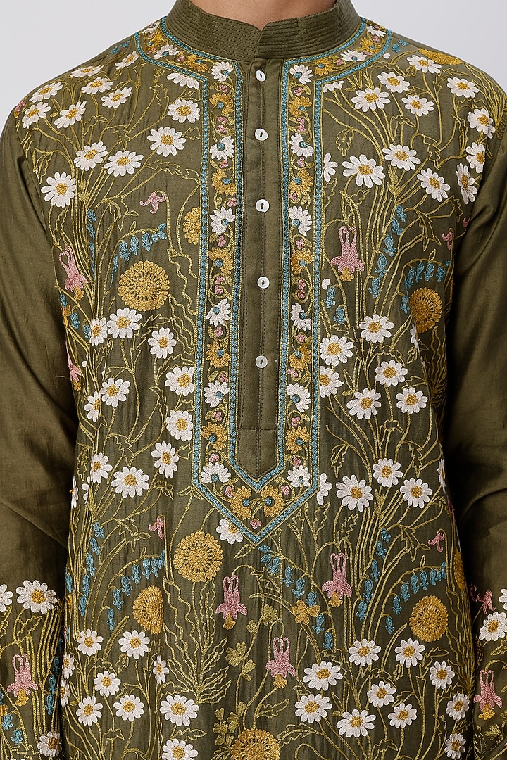 Olive Green Embroidered Kurta Set by Wabi Sabi Men at Pernia's Pop Up Shop
