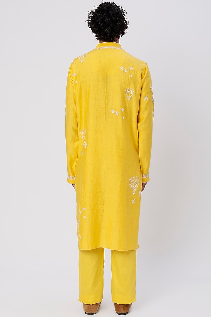 Yellow Chanderi Handloom Cutdana Hand Embroidered Kurta Set by Wabi Sabi Men at Pernia's Pop Up Shop