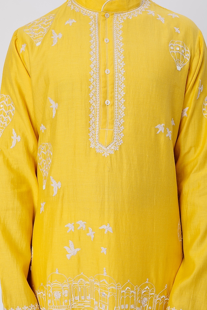 Yellow Chanderi Handloom Cutdana Hand Embroidered Kurta Set by Wabi Sabi Men at Pernia's Pop Up Shop