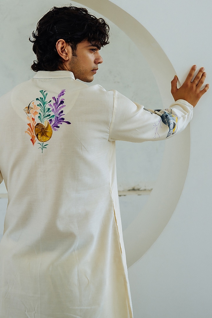 Ivory Chanderi Hand Painted Kurta Set by Wabi Sabi Men at Pernia's Pop Up Shop