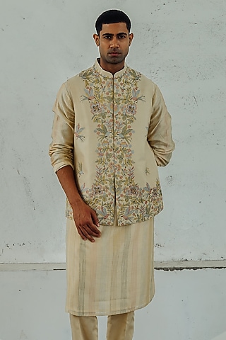 Beige Chanderi Embroidered Bundi Set by Wabi Sabi Men
