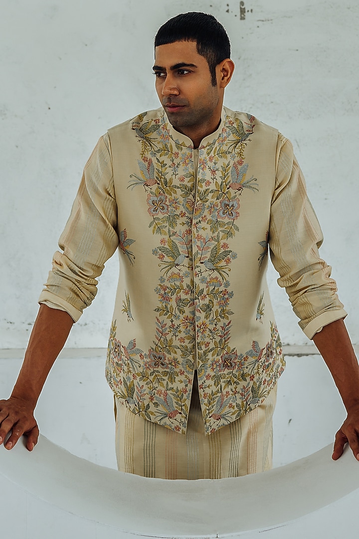 Beige Chanderi Embroidered Bundi Set by Wabi Sabi Men at Pernia's Pop Up Shop