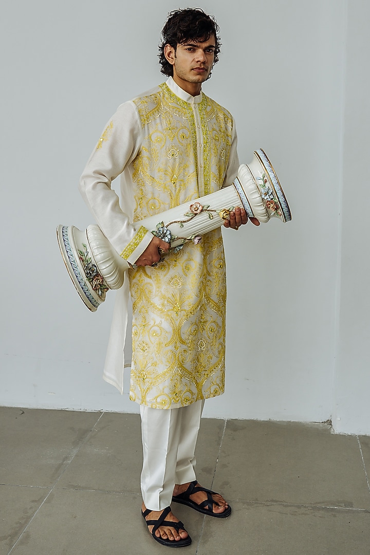 White Chanderi Hand Embroidered Kurta Set by Wabi Sabi Men at Pernia's Pop Up Shop