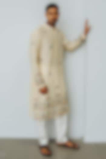 Beige Chanderi Embroidered Kurta Set by Wabi Sabi Men at Pernia's Pop Up Shop