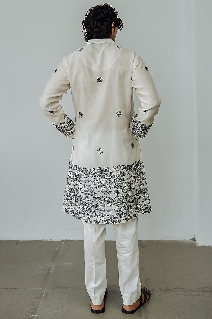 Ivory Chanderi Embroidered Kurta Set by Wabi Sabi Men at Pernia's Pop Up Shop