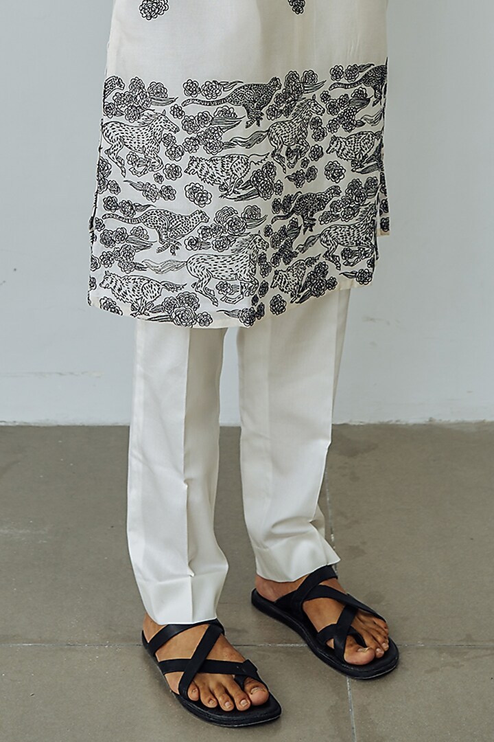 Ivory Chanderi Embroidered Kurta Set by Wabi Sabi Men at Pernia's Pop Up Shop