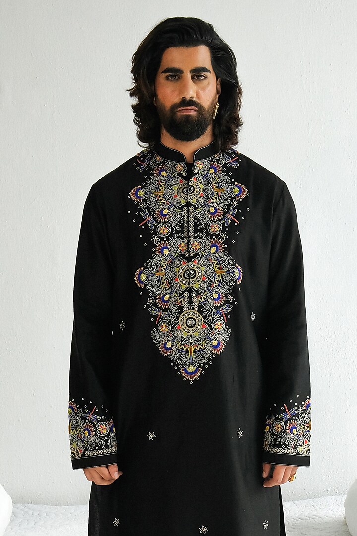 Black Chanderi Handloom Cutdana Embroidered Kurta Set by Wabi Sabi Men at Pernia's Pop Up Shop